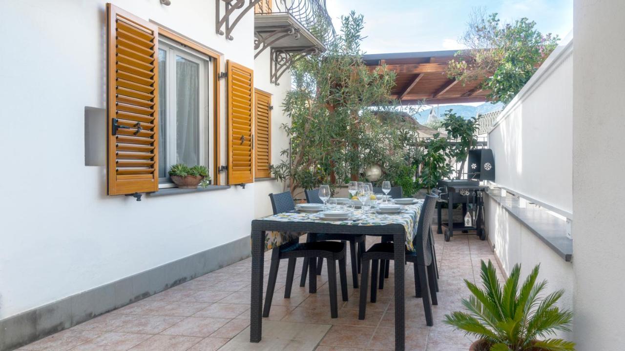 Apartamento Oasi In Centro - Cala Gonone Exterior foto